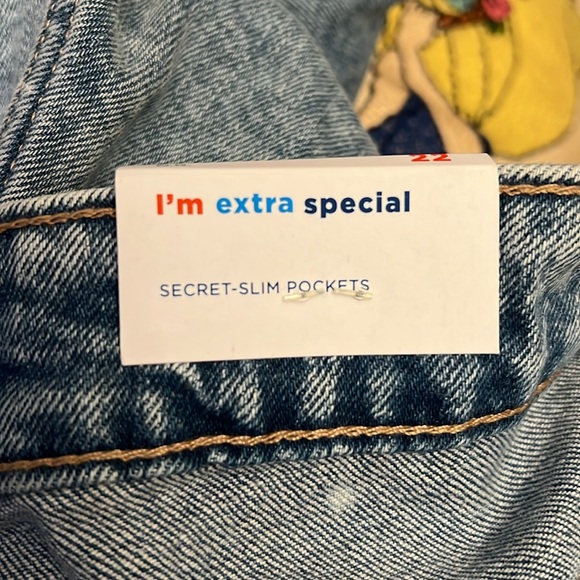 High-Waisted O.G. Straight Jeans Plus Size 22 - Picture 6 of 9